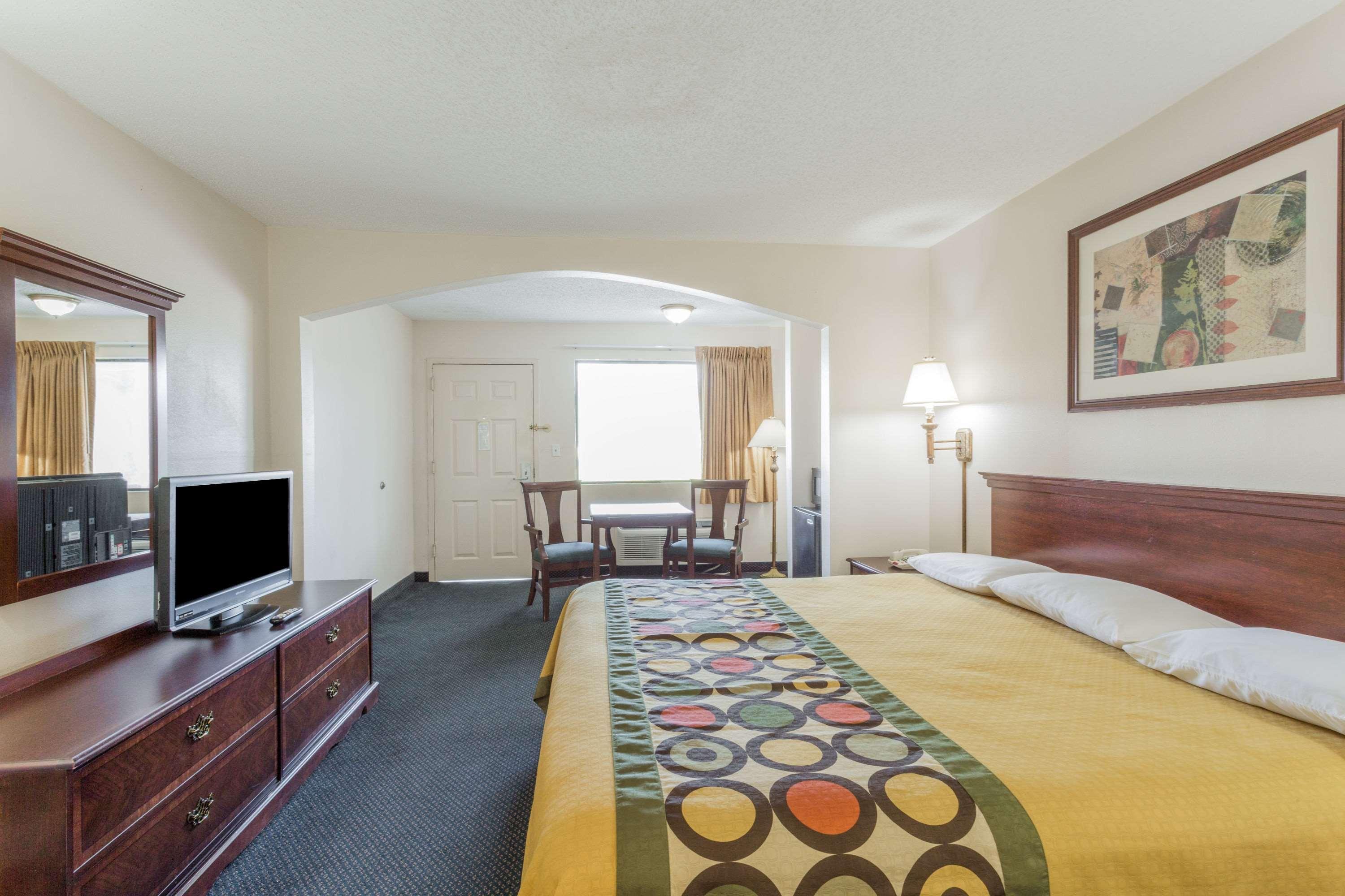 Super 8 By Wyndham Slidell Hotel Exterior photo