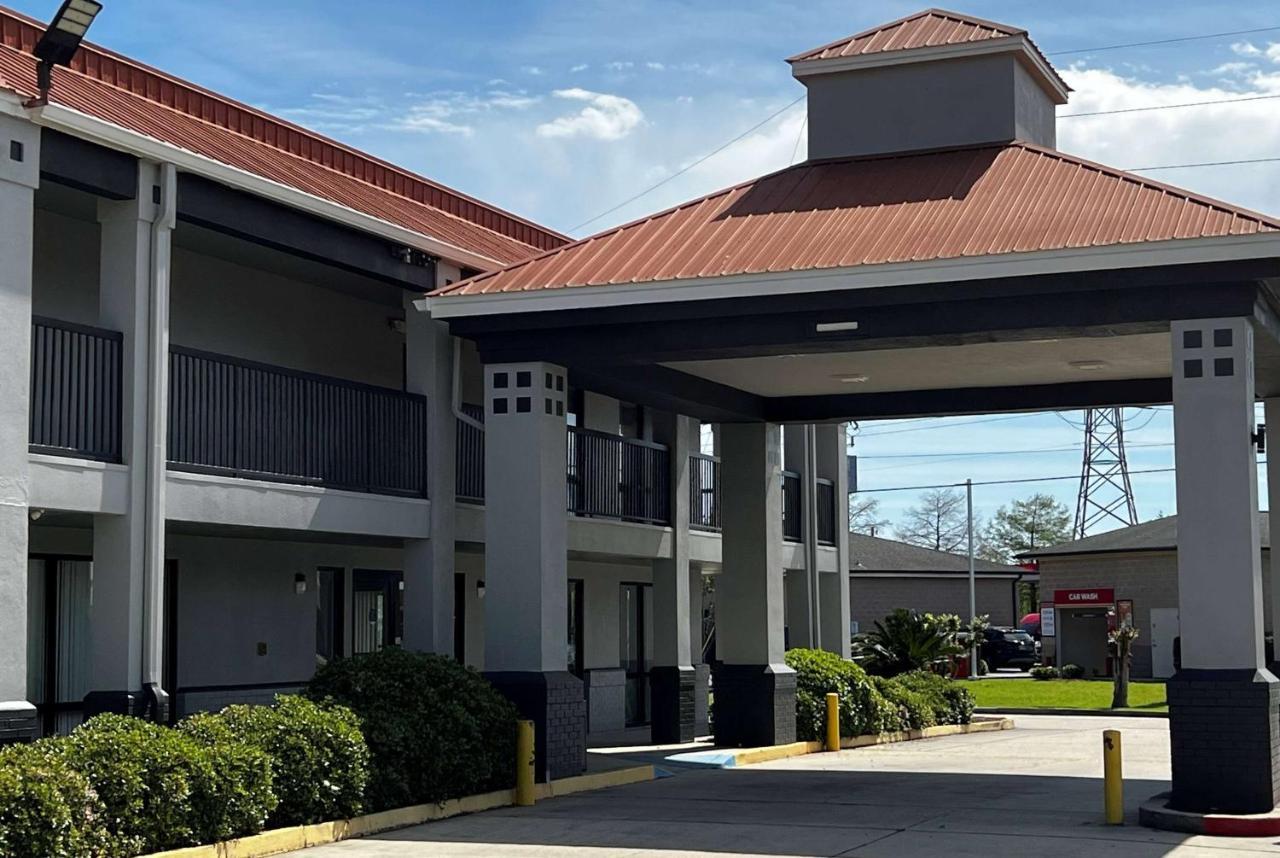 Super 8 By Wyndham Slidell Hotel Exterior photo